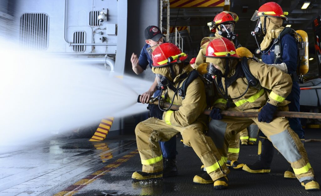 EMM: из-за воздействия вредных веществ у пожарных повышен риск рака простаты