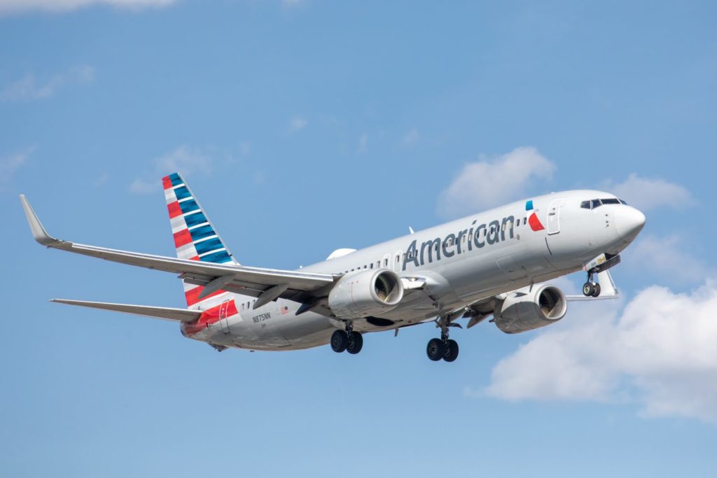 Пассажирка "American Airlines" выпила снотворное и подверглась домогательствам