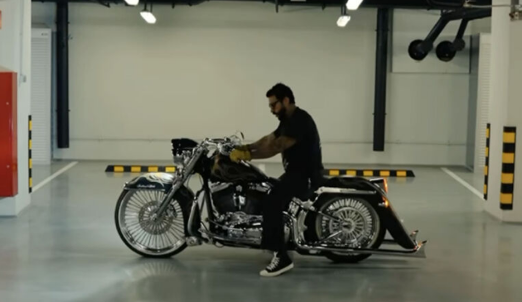Российский рэпер Тимати купил мотоцикл Harley-Davidson за 3,1 млн рублей