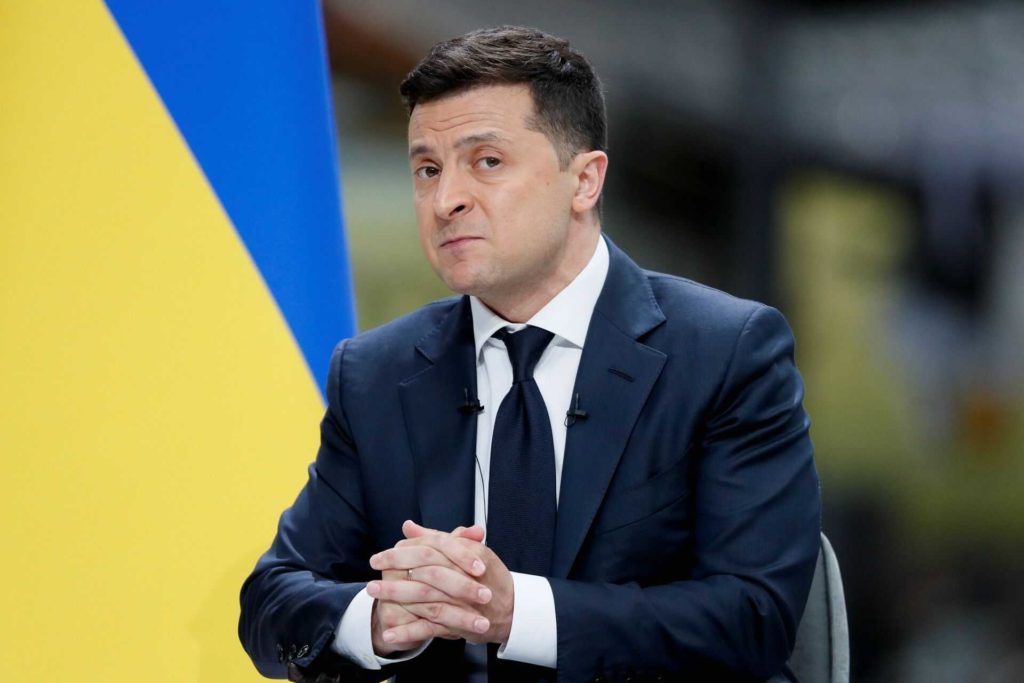 "МК": Президент Украины Зеленский устроил себе турне по зарубежным странам