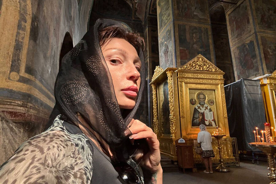 Блогерша Ивлеева показала фото из монастыря после скандала с вечеринкой
