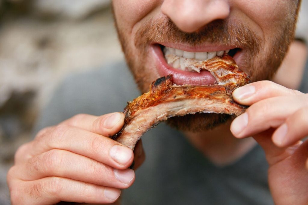 Nature: частое употребление мяса ускоряет биологическое старение организма